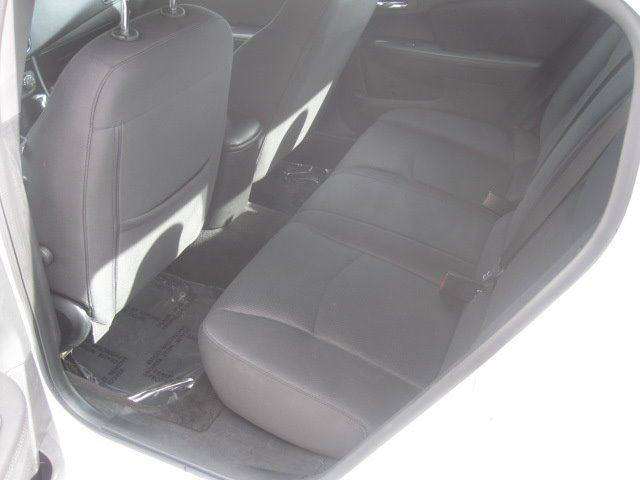 2013 Chrysler 200 Touring 4dr Sedan